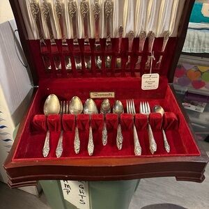 Oneida community evening star silverware set